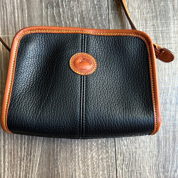 Dooney & Bourke AWL Mini Shoulder bag - Picture 2 of 13